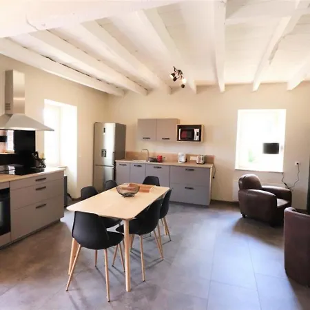 Maison De Caractere Renovee Avec Privatif A La Ferme, Proche Et Du Tolerme - Fr-1-742-135 Nyaraló Maurs