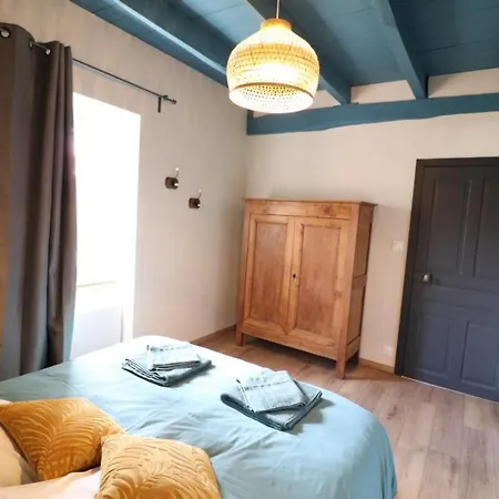 Maison De Caractere Renovee Avec Privatif A La Ferme, Proche Et Du Tolerme - Fr-1-742-135